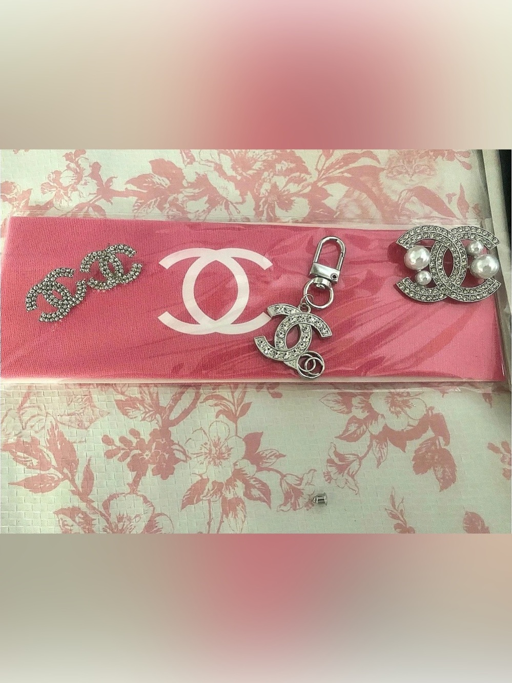 Fashion C interlocked bundle set - earrings headband brooch bag charm